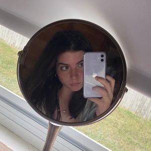 Meet your Posher, Mia